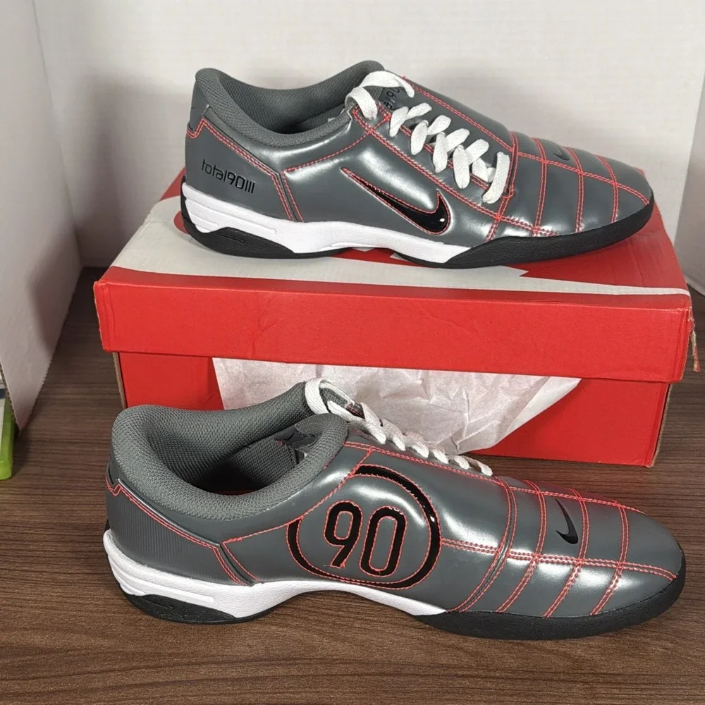 Nike TOTAL 90 Men's SMOKE GREY HQ2851-003 Soccer Sneakers Size 7